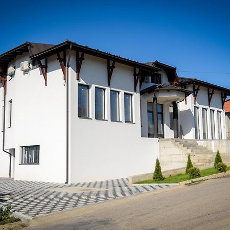 Prenociste Adria Aparthotel Vranje Bagian luar foto