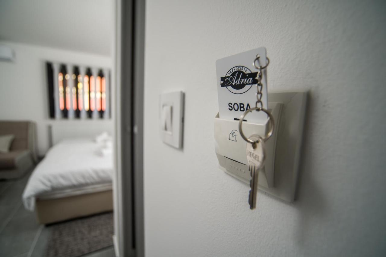 Prenociste Adria Aparthotel Vranje Bagian luar foto