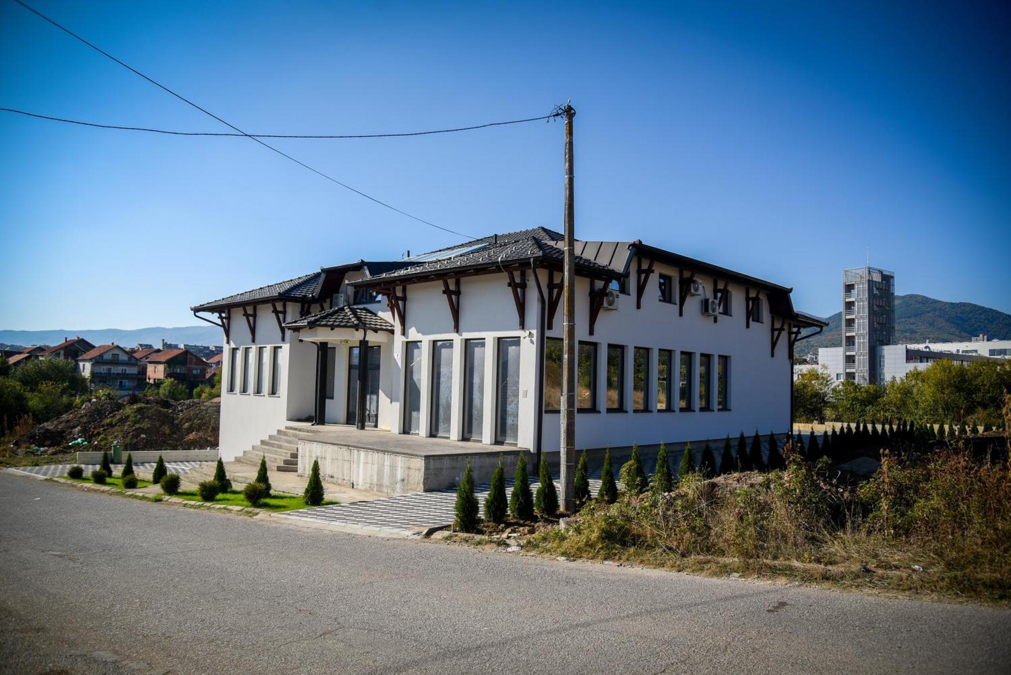 Prenociste Adria Aparthotel Vranje Bagian luar foto